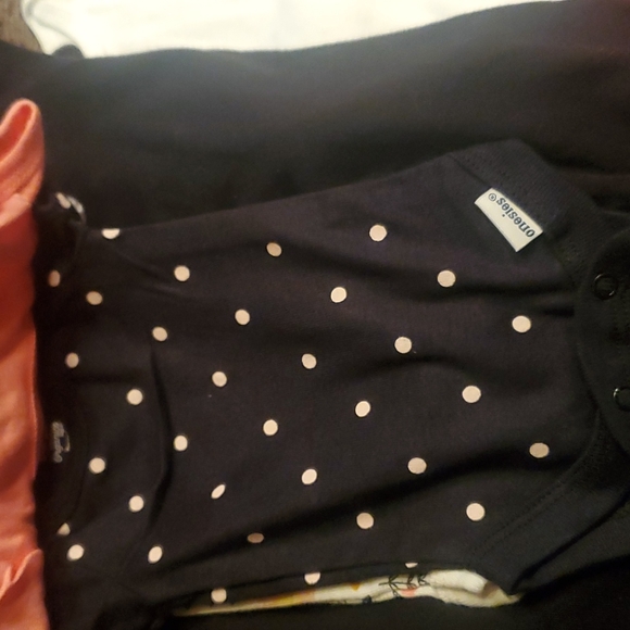 Onesies - Picture 2 of 6